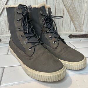 Timberland Gray and Cream Fur-Lined Boots